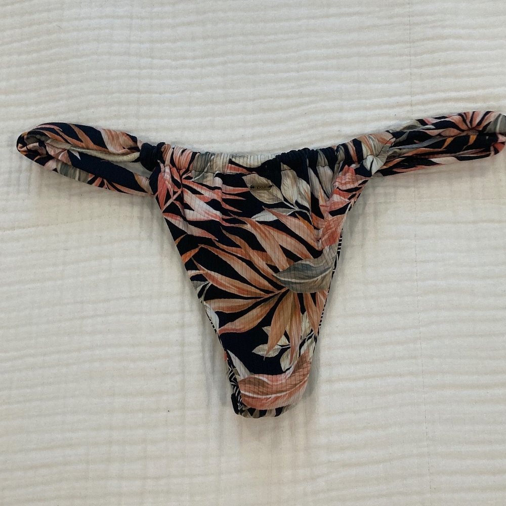 Rip Curl Size Small Reversible Bikini Bottom. Bla… - image 2